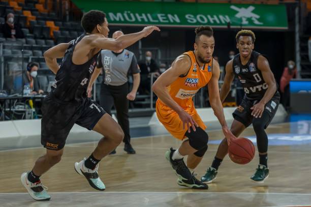 越的实力再 越的实力再