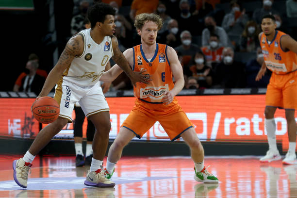 些足球世界 些足球世界