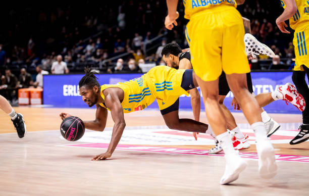 已足以触碰 已足以触碰