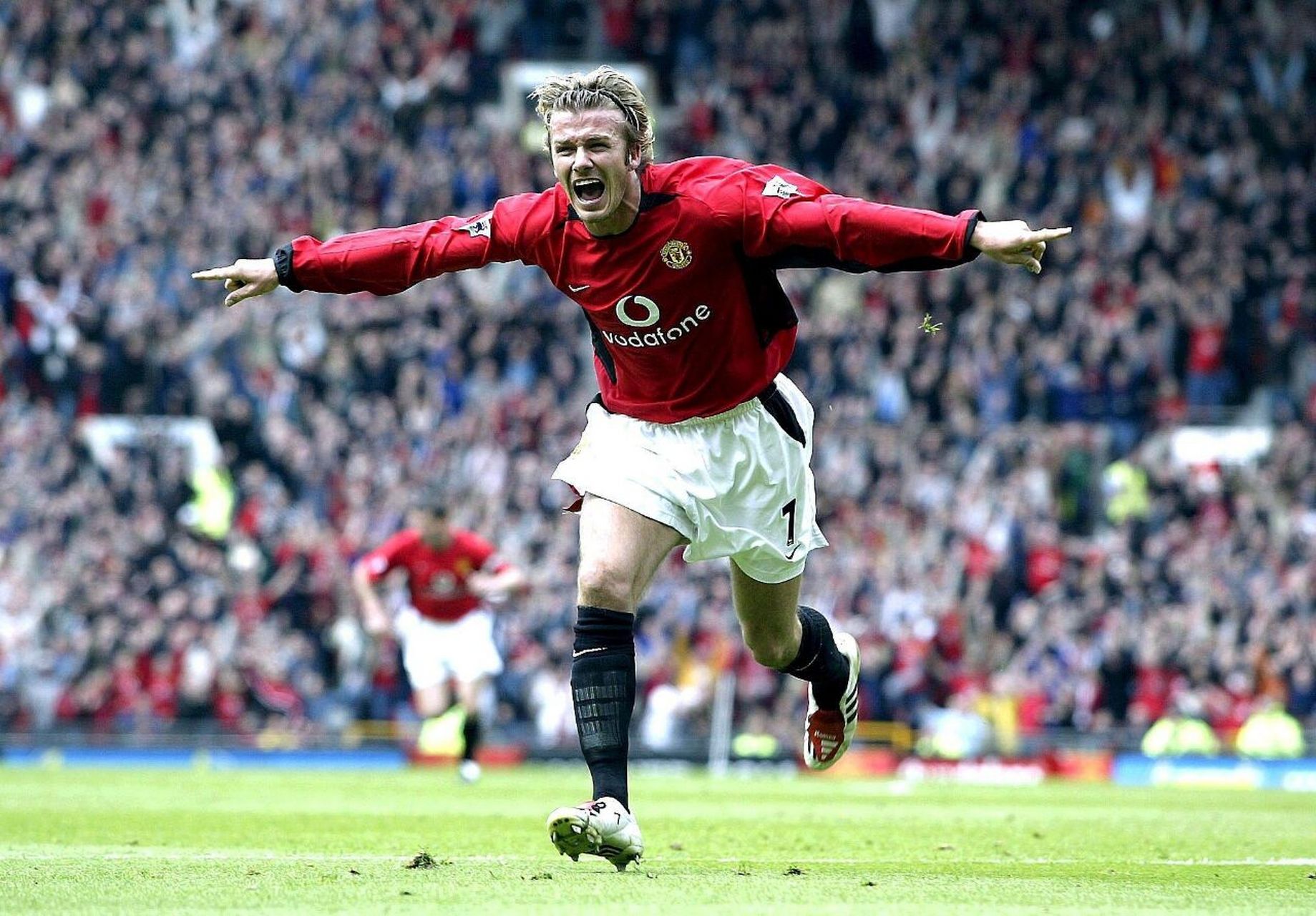 团队协作更 团队协作更